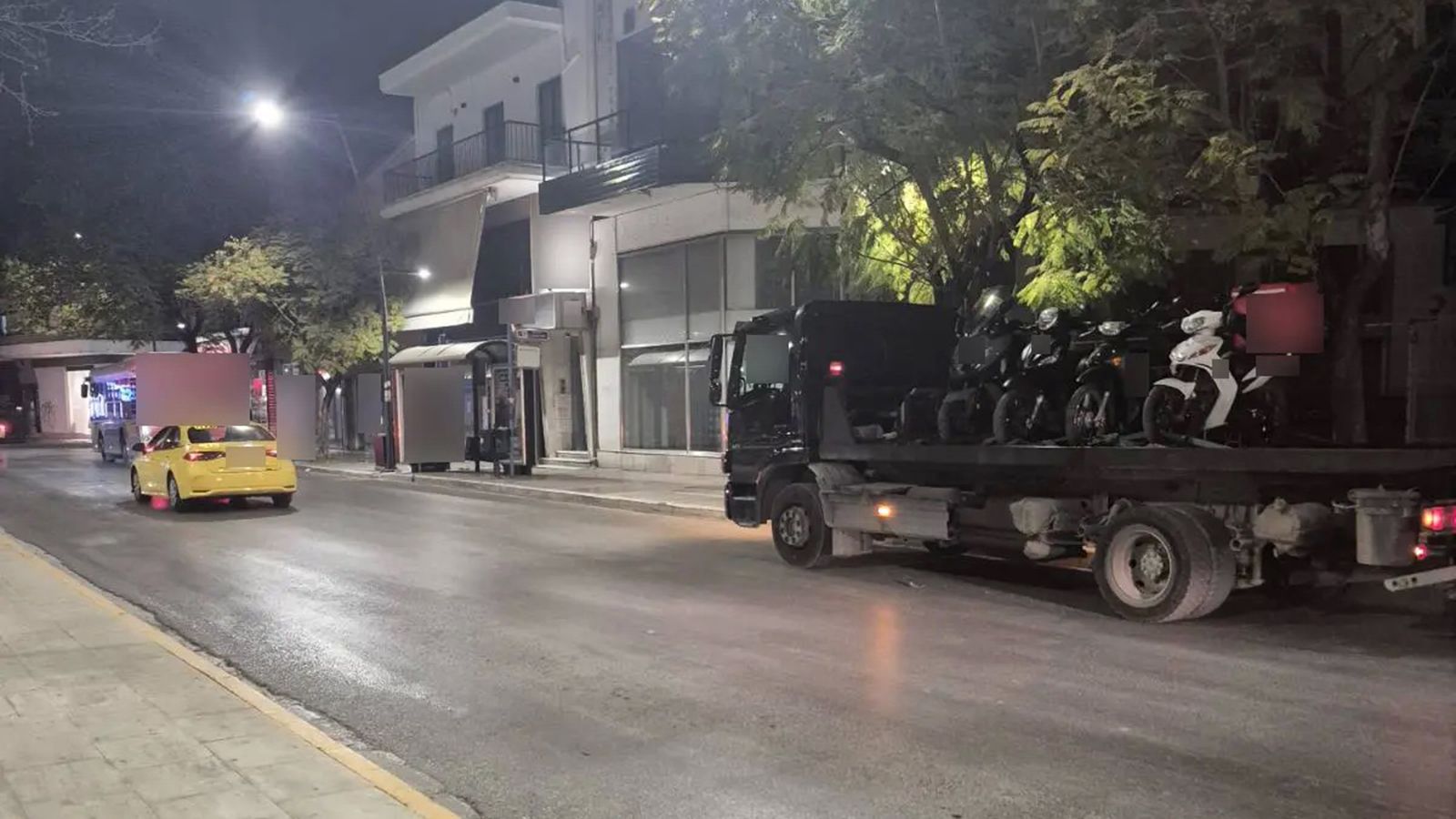 Δ. Αττική: Πήρε αυτοκίνητα και διπλώματα η Τροχαία 